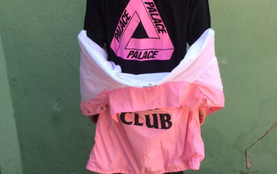 Camisa Manga Curta Palace - Preta e Rosa